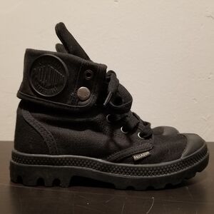 PALLADIUM BLACK COMBAT BOOTS PUNK GOTH LACE UP BOOTIES SIZE 5      STREET WEAR